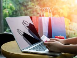 Vietnam's online shopper number surges with increasing purchase value