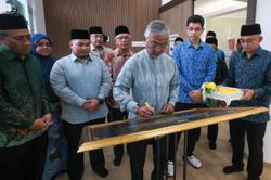 King graces opening of YASA haemodialysis centre in Jerantut